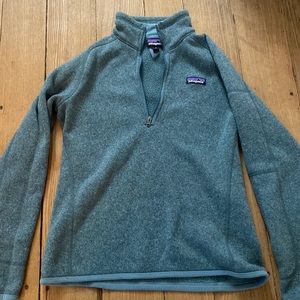 Small Patagonia pullover